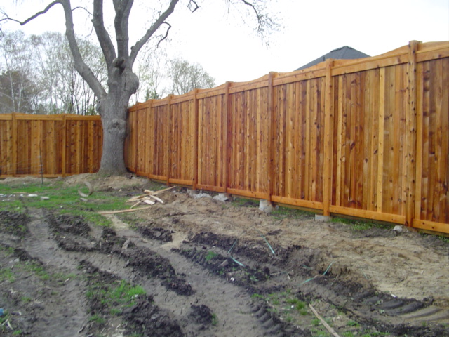 Fence painting and staining Keswick Ontario - residential and commercial fence coatings